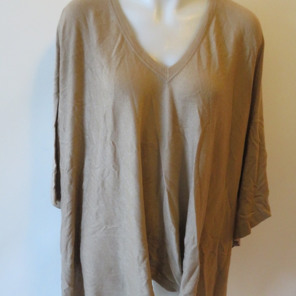 Armand Diradourian Tan V-Neck Sweater - Picture 2 of 8